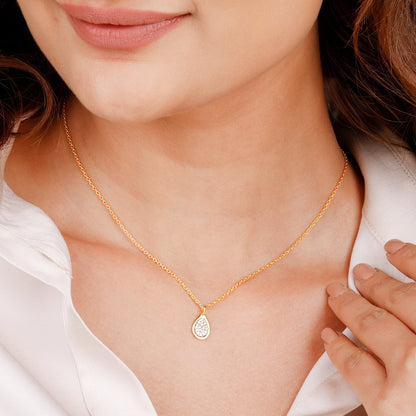 Gold Charming Drop Diamond Pendant