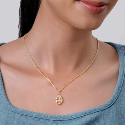 Gold Leafy Glam Lab Grown Diamond Pendant