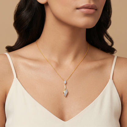 Anushka Sharma Gold Aurora Drift Lab Grown Diamond Pendant