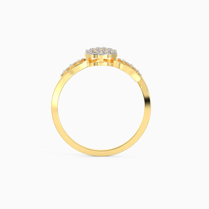 Gold Shining Cluster Diamond Ring