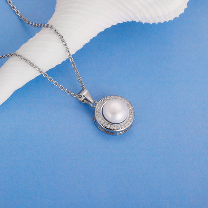 Kriti Sanon Silver Pearl Pendant with Link Chain