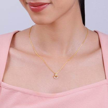 Golden Adoring Floral Pendant With Link Chain