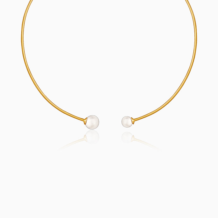 Golden Phoebe Pearl  Hasli Necklace