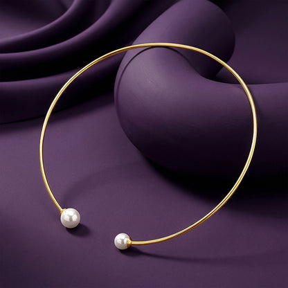 Golden Phoebe Pearl Hasli Necklace