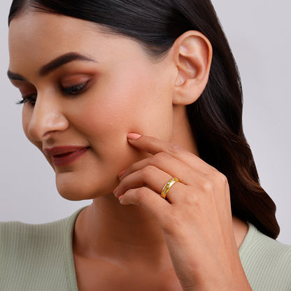 Golden Fashion Ring