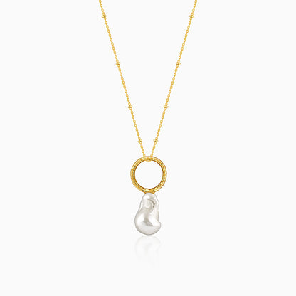 Golden Ava Pearl Pendant With Link Chain