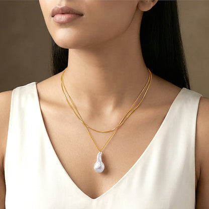 Golden Megan Pearl Necklace