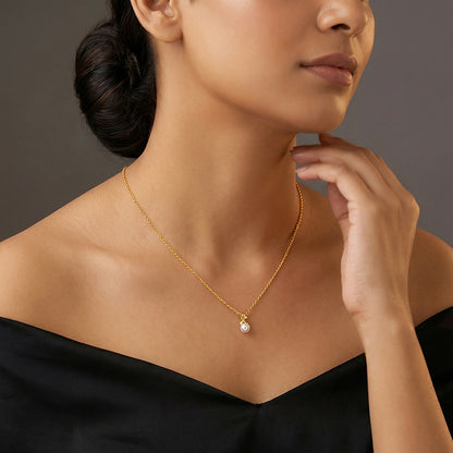 Golden Constance Flora Pearl Pendant with Link Chain