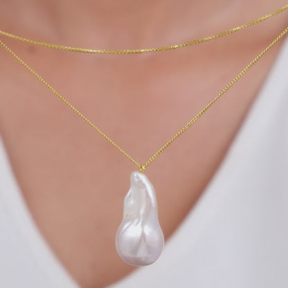 Golden Megan Pearl Necklace