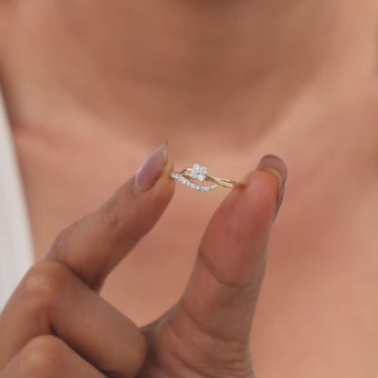 Gold Charming Flora Lab Grown Diamond Ring