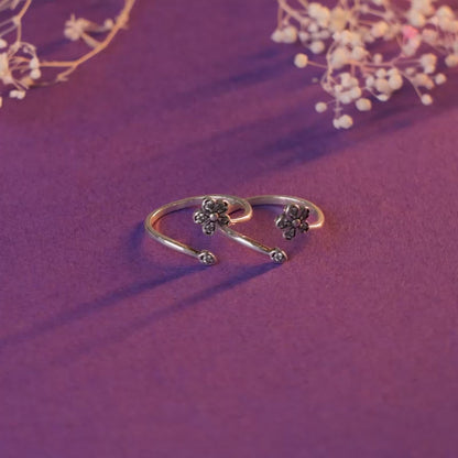 Oxidised Silver Floral Dazzle Toe Rings
