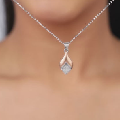 Dual Tone Majestic Rhombus Pendant With Link Chain