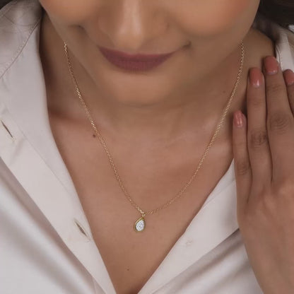 Gold Charming Drop Diamond Pendant