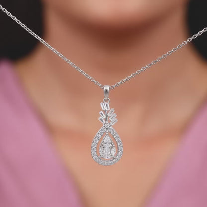Silver Stark Beauty Pendant With Link Chain