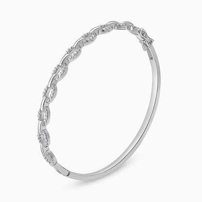 Kriti Sanon Silver Zircon Whirl Bracelet