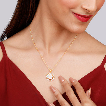 Golden Daisy Affair Pendant with Link Chain