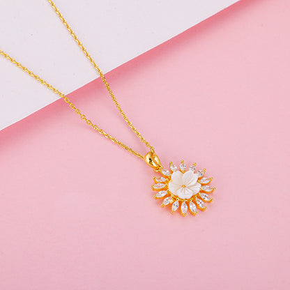 Golden Daisy Affair Pendant with Link Chain